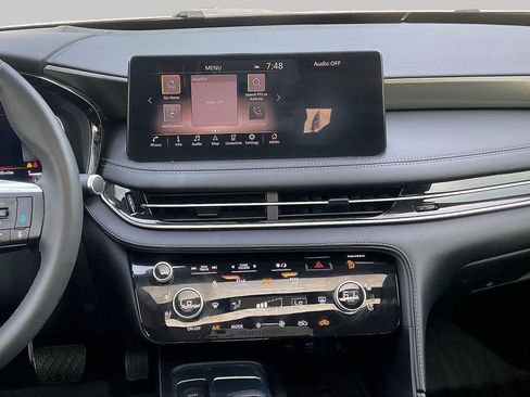 Used 2024 INFINITI QX60 Luxe w/ Vision Package FWD image 6