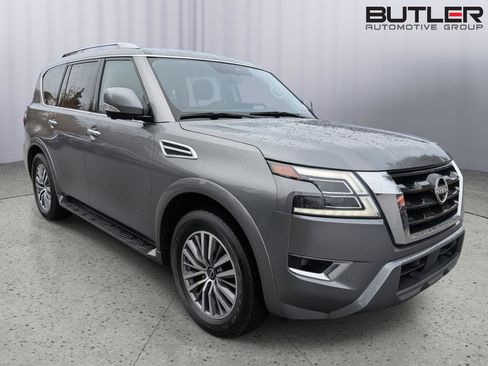 Used 2024 Nissan Armada SL w/ Captain's Chairs Package image 7