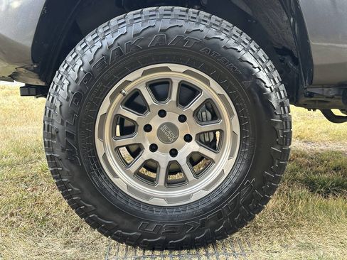 Used 2023 Toyota Tacoma SR AWD/4WD image 12
