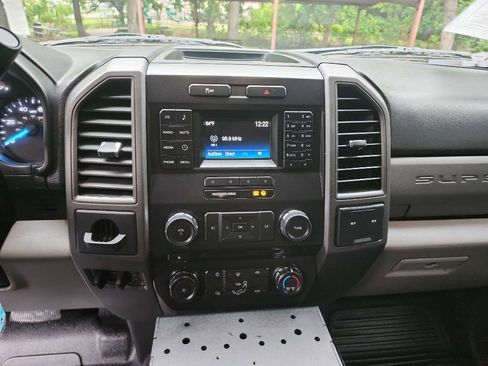 Used 2018 Ford F250 XL w/ Power Equipment Group RWD image 24