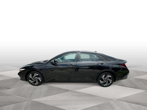 Used 2025 Hyundai Elantra Sport FWD image 5