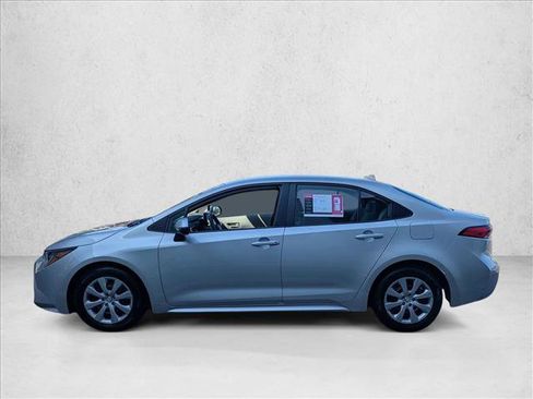 Used 2023 Toyota Corolla LE image 8