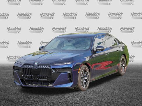 Certified 2023 BMW 760i xDrive w/ Executive Package AWD/4WD image 5