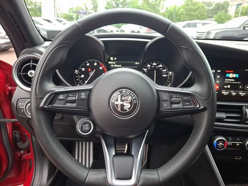 Used 2022 Alfa Romeo Giulia Ti AWD/4WD image 21