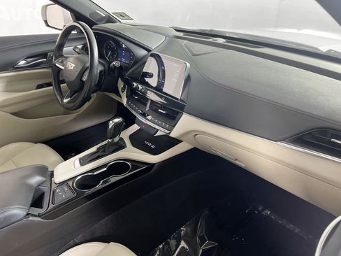 Used 2021 Cadillac CT4 Luxury w/ Sun And Sound Package RWD image 27