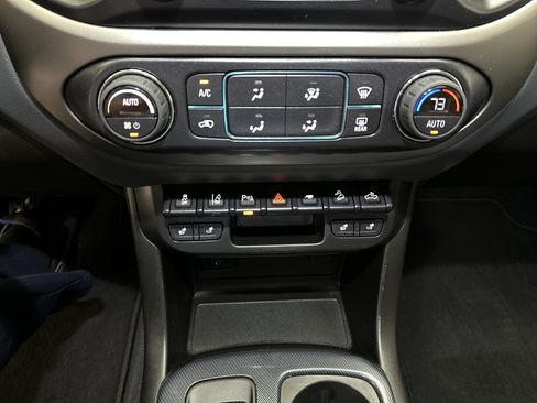 Used 2022 Chevrolet Colorado Z71 w/ LPO, Power Package AWD/4WD image 33