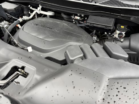 Certified 2024 Honda Passport TrailSport image 31