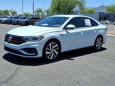 Used 2019 Volkswagen Jetta GLI FWD image 3