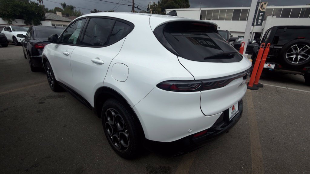 Used 2025 Alfa Romeo Tonale AWD/4WD image 3