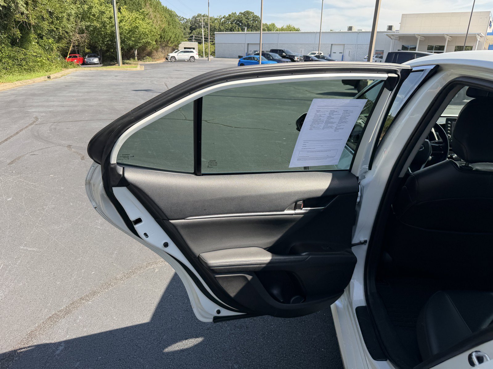 Used 2023 Toyota Camry XLE FWD image 10