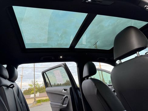 Used 2020 Volkswagen Tiguan SE R-Line w/ 3rd Row Seat Package AWD/4WD image 41