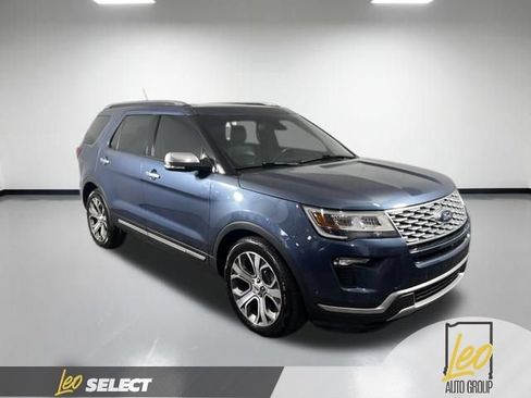 Used 2018 Ford Explorer Platinum AWD/4WD image 4