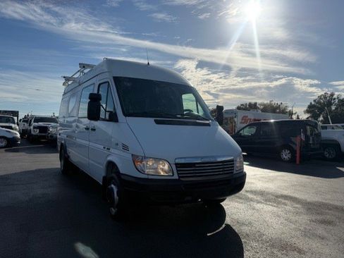 Used 2004 Dodge Sprinter 3500 w/ PWR Convenience Group image 4