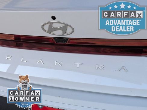 Used 2024 Hyundai Elantra SEL FWD image 31