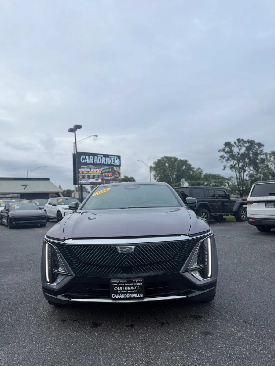 Used 2024 Cadillac Lyriq Tech w/ LPO, Floor Liner Package RWD image 1