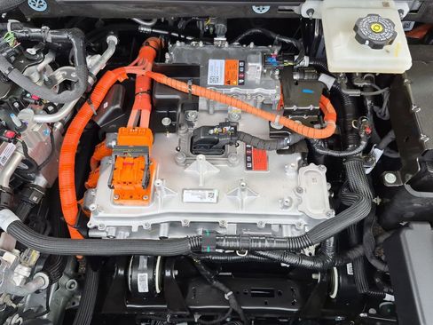 New 2026 Chevrolet Equinox EV LT FWD image 29