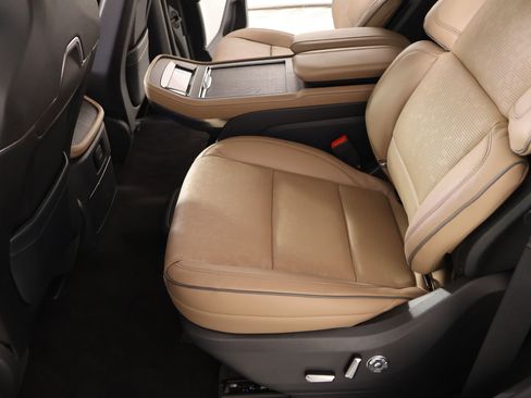 New 2026 Lincoln Navigator Black Label AWD/4WD image 12