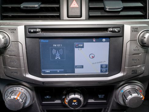 Used 2014 Toyota 4Runner SR5 Premium image 15