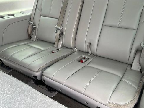 Used 2014 GMC Yukon XL SLT RWD image 28