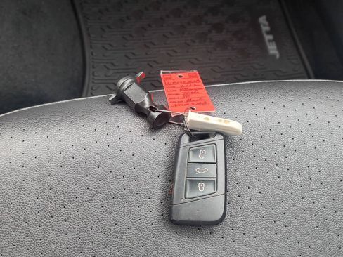 Used 2022 Volkswagen Jetta SE FWD image 46