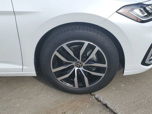 New 2026 Volkswagen Jetta SE image 6