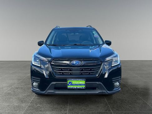 Used 2022 Subaru Forester Premium image 2