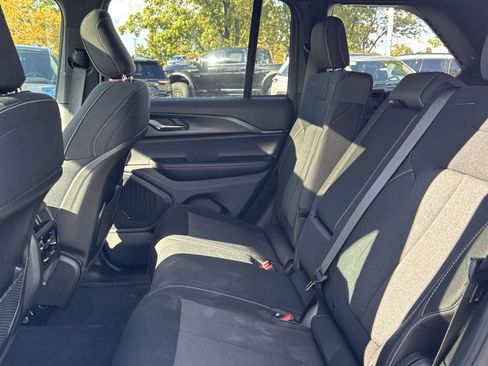 New 2025 Jeep Grand Cherokee Laredo X w/ Trailer Tow Package image 32