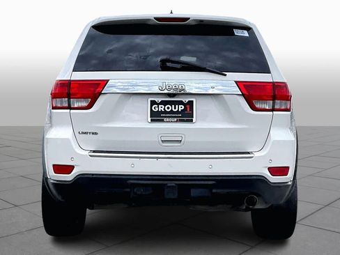 Used 2012 Jeep Grand Cherokee Limited w/ Luxury Group II image 4