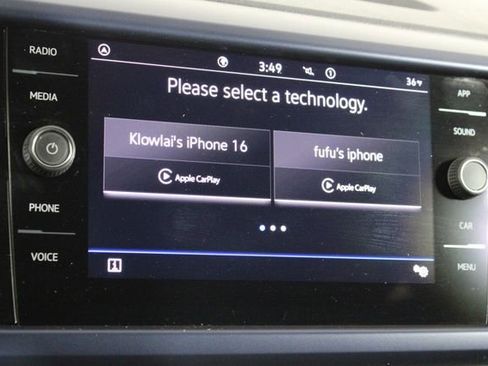 Used 2022 Volkswagen Taos SE image 33