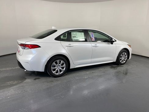 New 2026 Toyota Corolla LE image 4