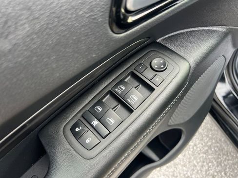 Used 2022 Dodge Durango SXT w/ Blacktop Package image 12