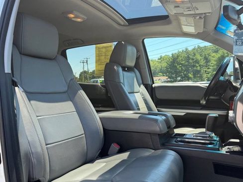 Used 2017 Toyota Tundra Limited w/ Limited Premium Package AWD/4WD image 13