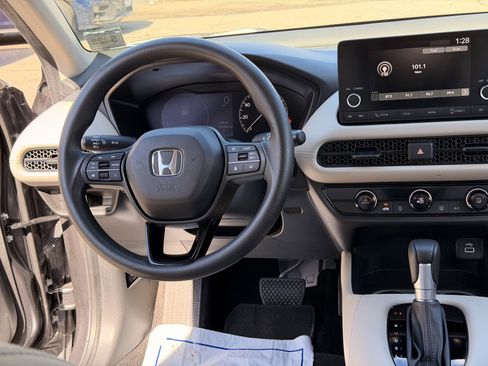 Certified 2023 Honda HR-V LX image 19