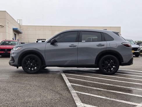 Used 2025 Honda HR-V Sport image 6