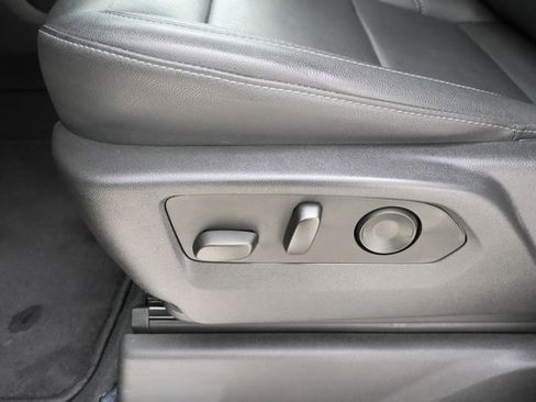 Used 2023 GMC Sierra 1500 SLT w/ SLT Premium Package image 9