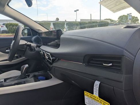 New 2026 Nissan Sentra SL w/ Floor Mat Package FWD image 34