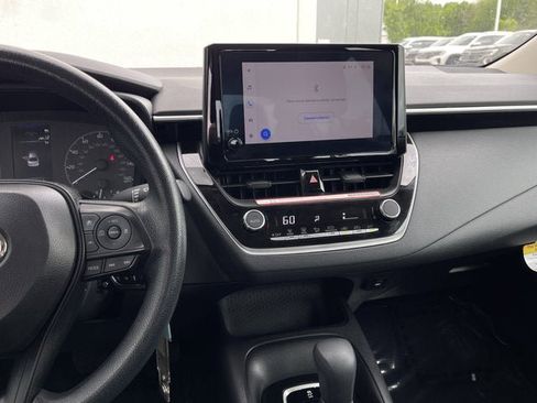 Used 2025 Toyota Corolla LE FWD image 15