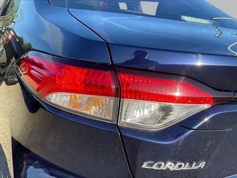 Used 2025 Toyota Corolla LE FWD image 28