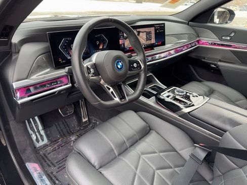 Certified 2024 BMW i7 xDrive60 image 8
