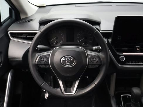 Used 2024 Toyota Corolla Cross LE FWD image 23