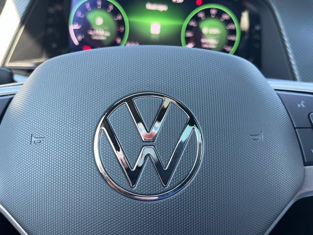 Used 2024 Volkswagen Atlas Cross Sport SEL AWD/4WD image 32