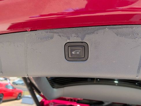 Used 2019 Chevrolet Blazer LT FWD image 37