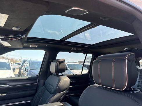 New 2026 Jeep Grand Wagoneer Summit AWD/4WD image 18