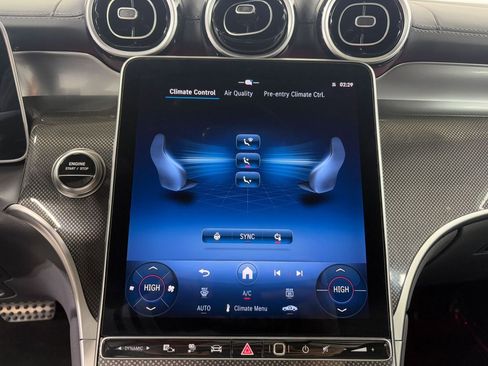 Used 2025 Mercedes-Benz GLC 350e GLC 350e image 19