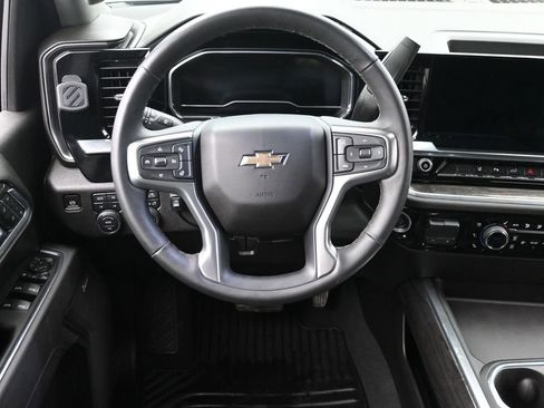 Used 2025 Chevrolet Silverado 2500 LTZ w/ LTZ Plus Package image 13