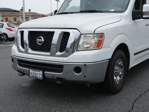 Used 2016 Nissan NV 3500 SL image 10