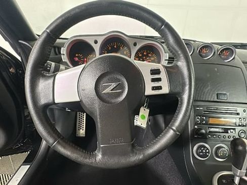 Used 2004 Nissan 350Z Touring RWD image 14