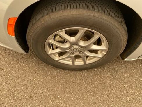 Used 2026 Chrysler Pacifica Select FWD image 11