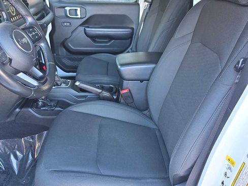 Certified 2020 Jeep Gladiator Sport w/ Quick Order Package 24S image 14