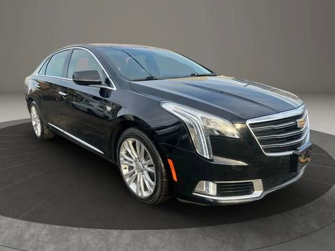 Used 2019 Cadillac XTS Luxury image 3